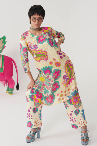 Blush Cream Siddharth Bansal Signature Oversized Paisley Kurta Print Paired With Matching Pants, Co-Ord Set.