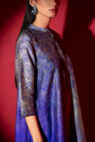 Close up of Array shady bluish green co-ord set with mandarin collar and 3/4th sleeves. Perfect for formal events, resort, brunch, soiree, chic and stylish women's wear. Designed by Clos.