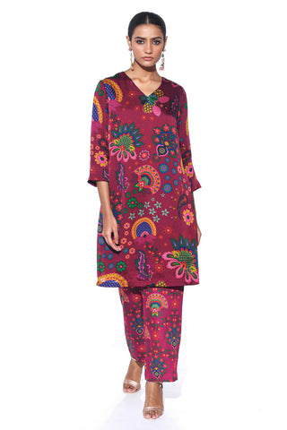 Crimson Kurta Co-Ord Set is a perfect blend of elegance and comfort, featuring a soft pastel hue and paisley print. Designed for effortless style, this matching kurta and pants set is ideal for festive wear, chic casual outings, luxury loungewear.