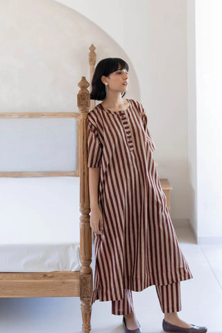 Maroon and beige stripe hand block printed kurta pant set with half sleeves, styled pose