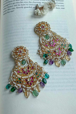Classic Indian jewellery Ethnic jadau earring set for weddings and festive wear with detailed patterns. Ideal for bridal wear, festive styling, and traditional outfits with a luxurious appearance